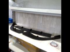 【ノーブランド】フロントリップスポイラー 3分割構成■汎用