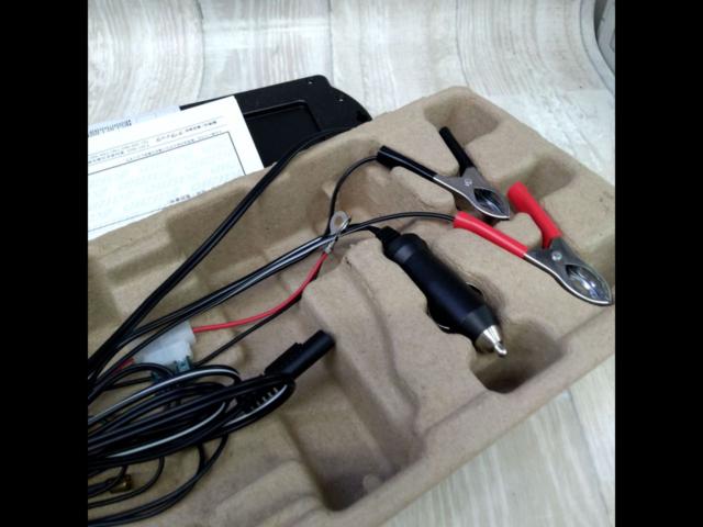 【ナヴィック】 CLEZEED ソーラーバッテリーチャージャー SC-170