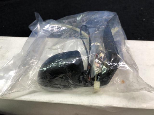 Mazda genuine option
Corner guide pole (lights up)
Unused