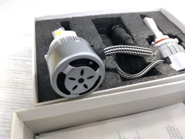 Unknown Manufacturer
LED bulb