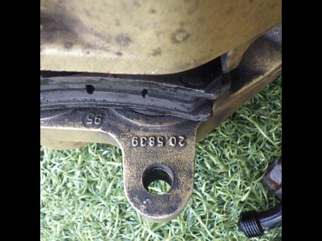 Riders Yamaha/Brembo genuine caliper
Right and left
XJR400