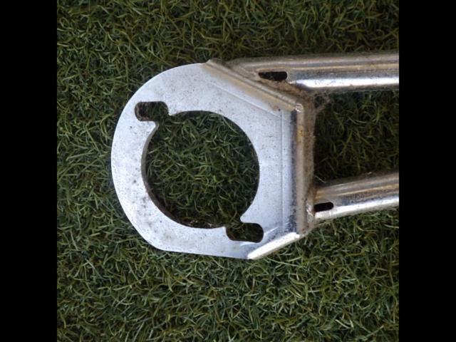 メーカー不明 リアストラットタワーバー