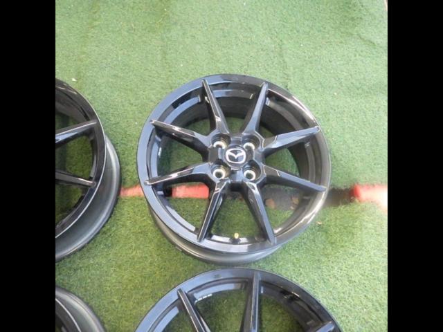 Genuine Mazda parts
Genuine ND Roadster 16-inch gloss black wheels 6.5Jx16+45/100-4H