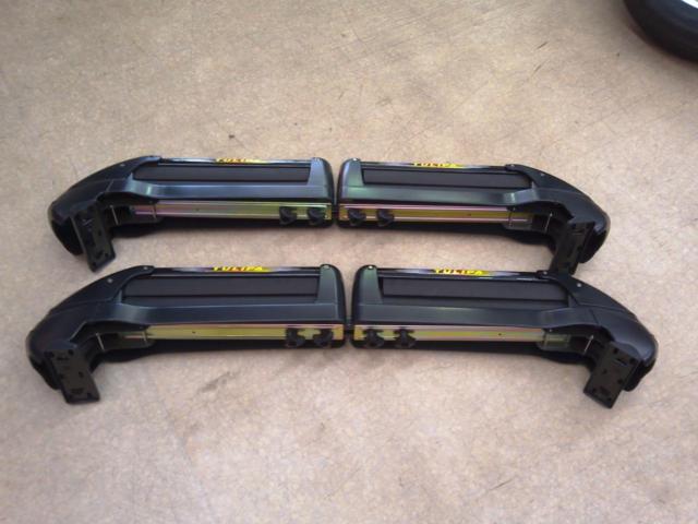 TERZOTULIPA
Skiing
&amp;
Snowboard Carrier
(Roof-on type)
(SS101B)