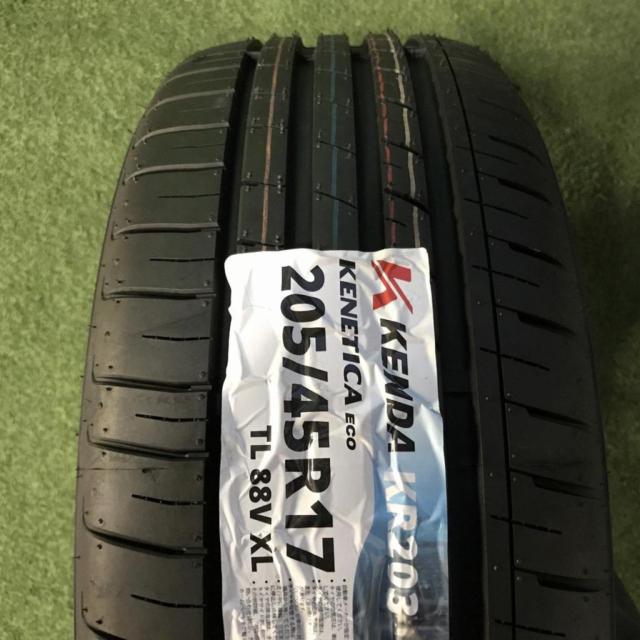 Lowering is a must! ENKEI
PerformanceLine
PF01
+
KENDA
KR 203
205 / 45R17
Manufactured in 2025