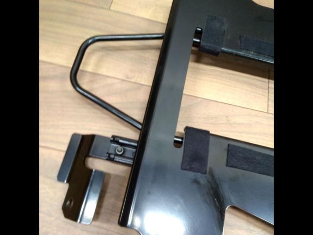 RECARO
Reclining seat rail
RH side / driver side
200 series for Hiace