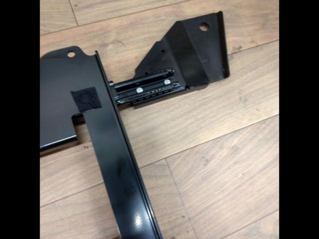 RECARO
Reclining seat rail
RH side / driver side
200 series for Hiace