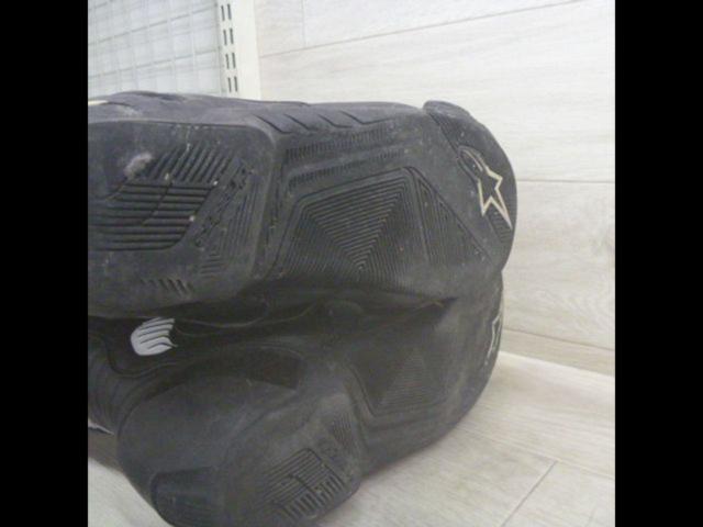 Alpinestars
Racing boots
SMX-6
V2
Size: 27.5cm