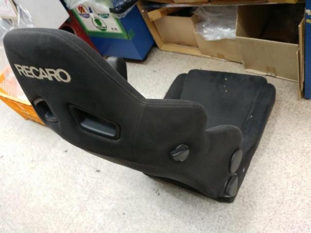 RECARO S-7F
KK100
A / R
BK / BK