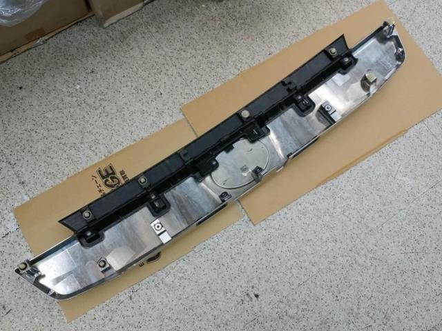 Toyota genuine
Rear garnish