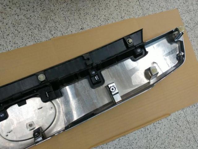 Toyota genuine
Rear garnish