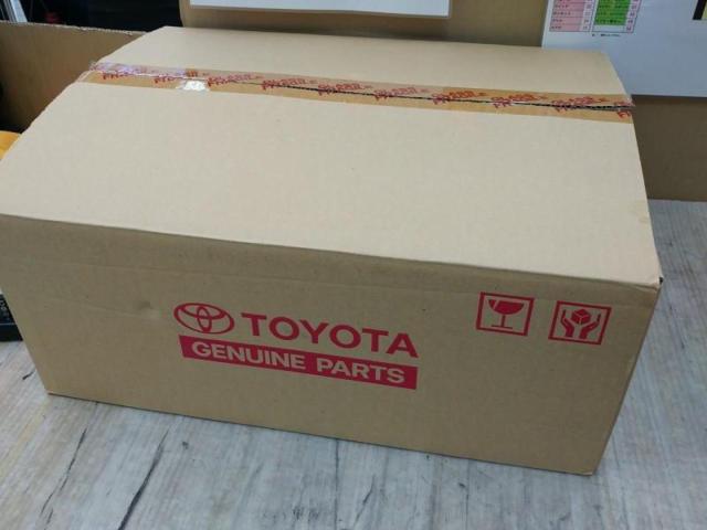 【右側】【トヨタ純正】テール(ICHIKOH68-3)