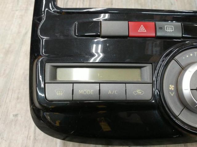 【ダイハツ純正】オーディオパネル(55405-B2400)