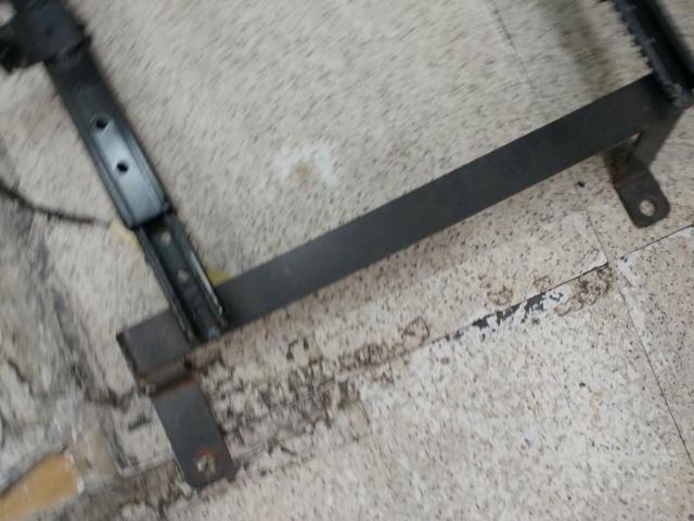 [Right side] Manufacturer unknown
Seat rail