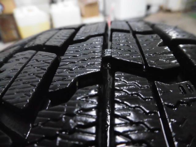 Yellow for pre-season preparations
Hat 14-inch aluminum wheels
+
GOODYEYEAR
iCE
VAN
7
155 / 65R14