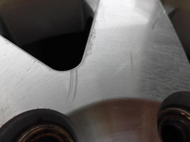 Genuine Suzuki parts
6-spoke