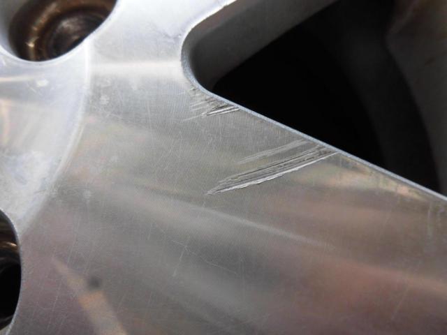 Genuine Suzuki parts
6-spoke