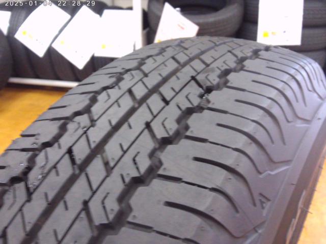 Genuine Suzuki parts
Jimny Sierra
Genuine aluminum wheels + DUNLOPGRANDTREK
AT20