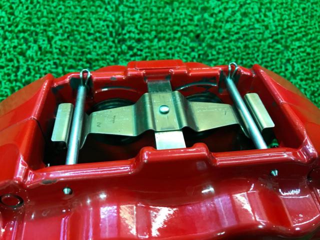 TOYOTA/Brembo
GR86 (ZN8)
Genuine option
Brake caliper
1 cars
4 split