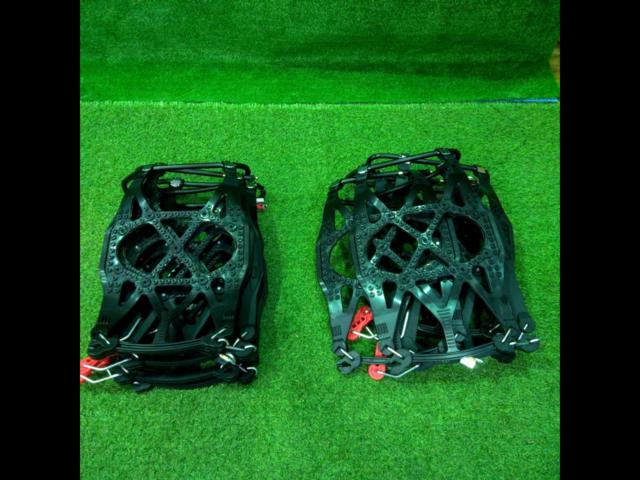 CAR-MATE
Resin tire chain
BIATHRON
Quick
EASY
QE16L
Unused