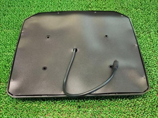 Unknown Manufacturer
12.1 inches flip down monitor
F 1230 BH