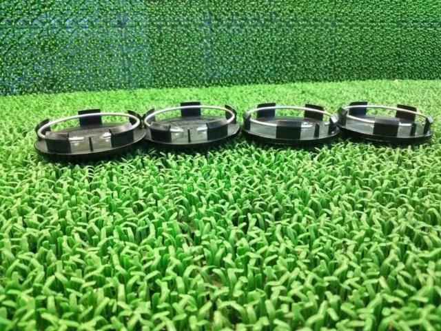 Honda genuine Acura
Center cap
4 sheets set