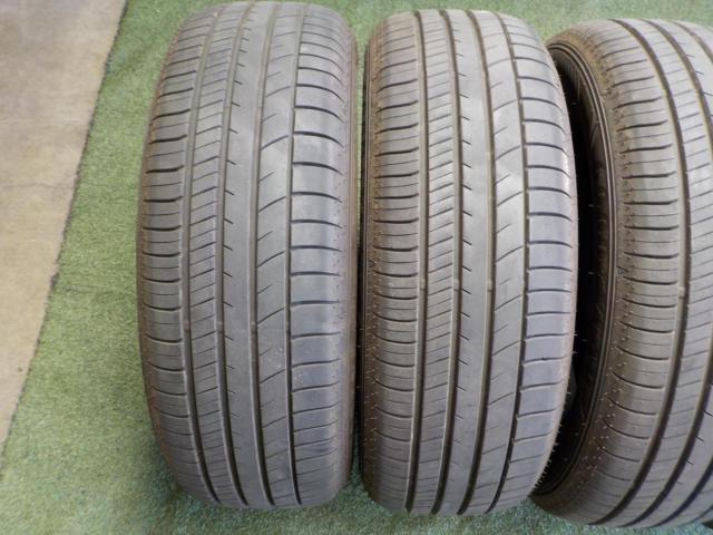 GOODYEAR
Efficient
Grip
RVF02
