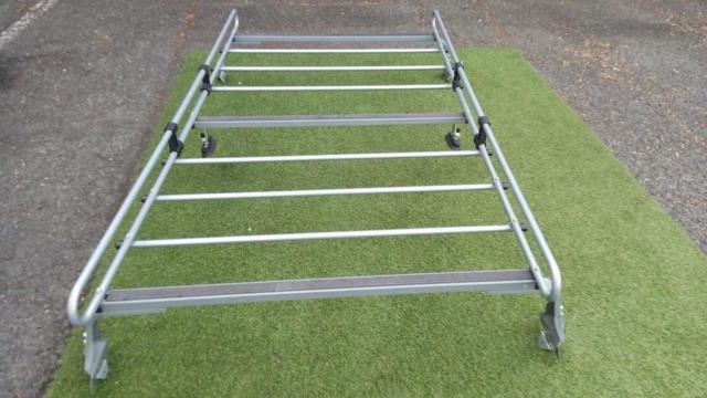 Rocky+
U61V Minicab
Standard film
ZM333-ML
Aluminum roof rack