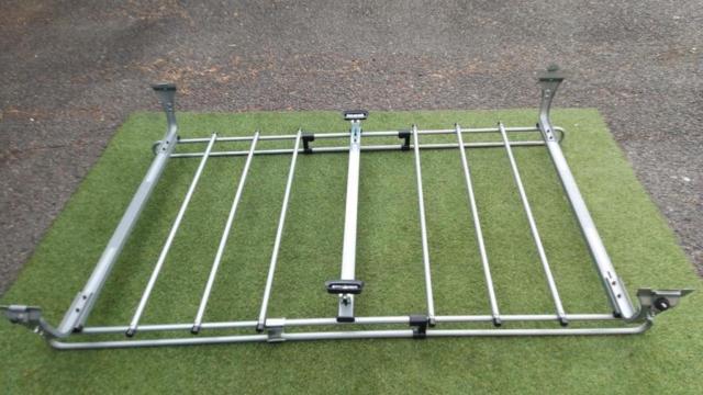 Rocky+
U61V Minicab
Standard film
ZM333-ML
Aluminum roof rack