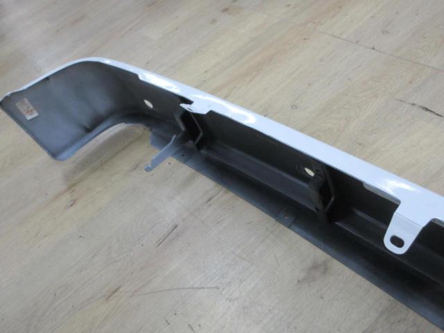 【トヨタ純正】 ハイエース純正リアバンパー