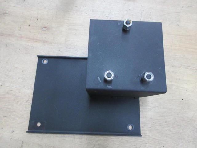 メーカー不明 ジムニー スペアタイヤ移設ブラケット