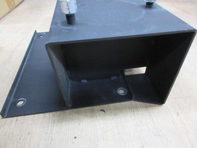 メーカー不明 ジムニー スペアタイヤ移設ブラケット