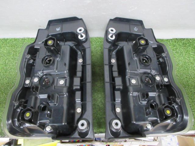 Suzuki genuine (SUZUKI)
Hustler genuine tail lens
Right and left