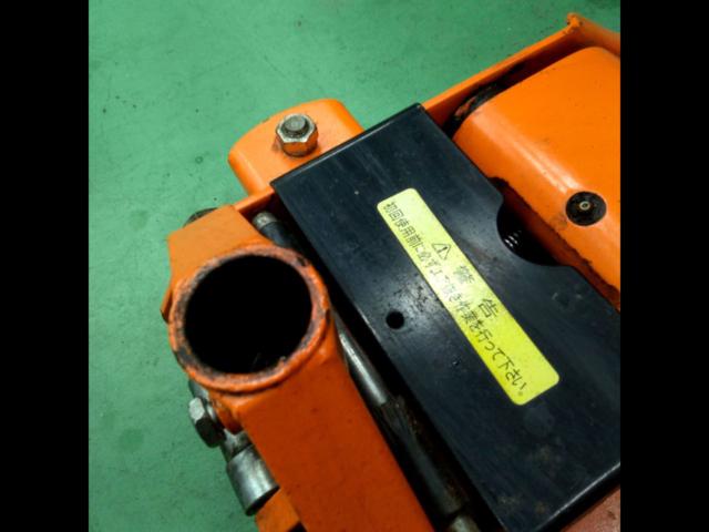 ASTRO
PRODUCTS
1.8 TON ultra-low floor garage jack