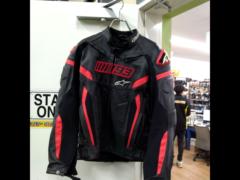 Alpinestars
MM93
Leather jacket
Marc Marquez model