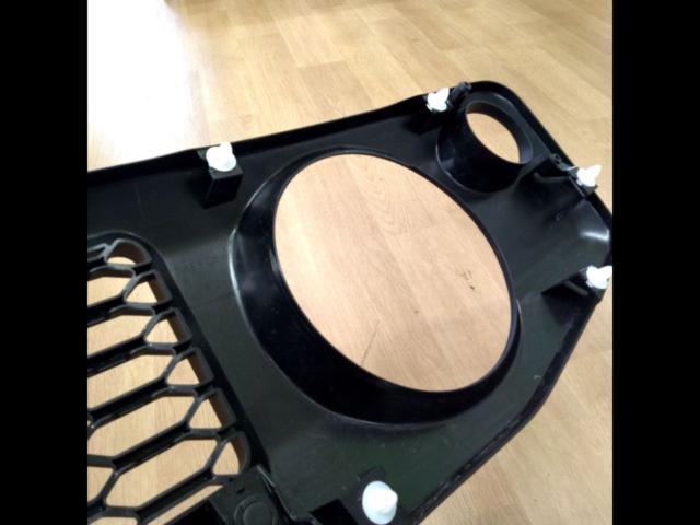 SUZUKI JB64W ジムニー純正 フロントグリル (Z04201)