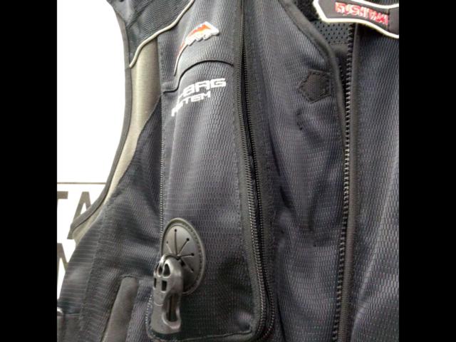 KUSHITANIK-1646
Airbag Best
(Z04208)