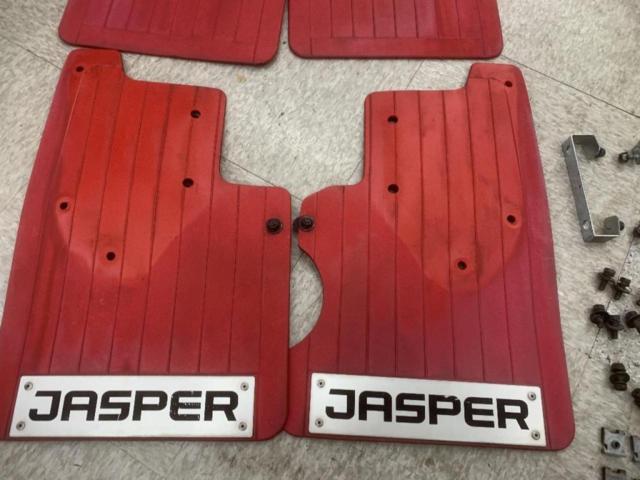 【三菱純正】デリカD5 JASPER 純正マッドガード 泥除け レッド 1台分