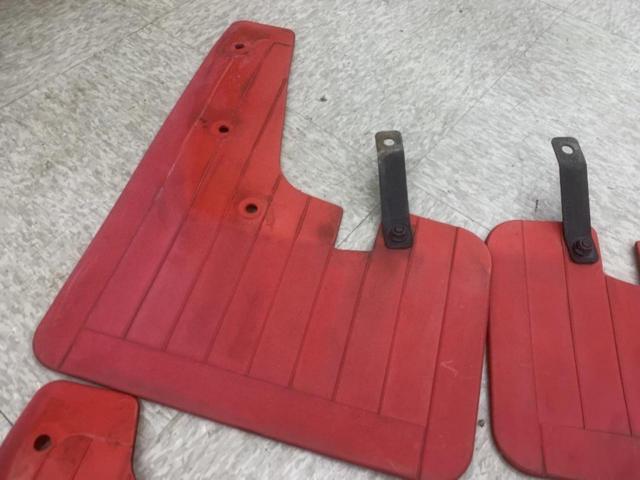 【三菱純正】デリカD5 JASPER 純正マッドガード 泥除け レッド 1台分