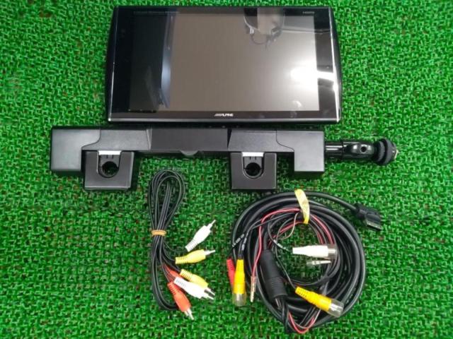 ALPINE
PKH-M1000SV
Headrest monitor