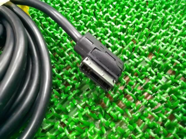 ALPINE
PKH-M1000SV
Headrest monitor