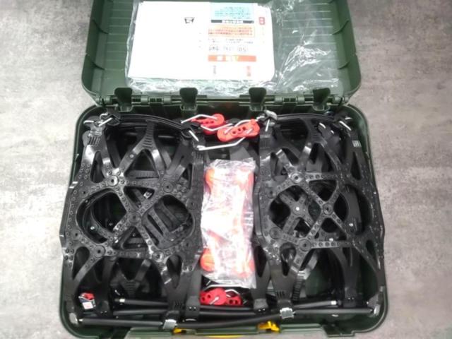 CAR-MATE
BIATHLON
Quick
EASY
QE12