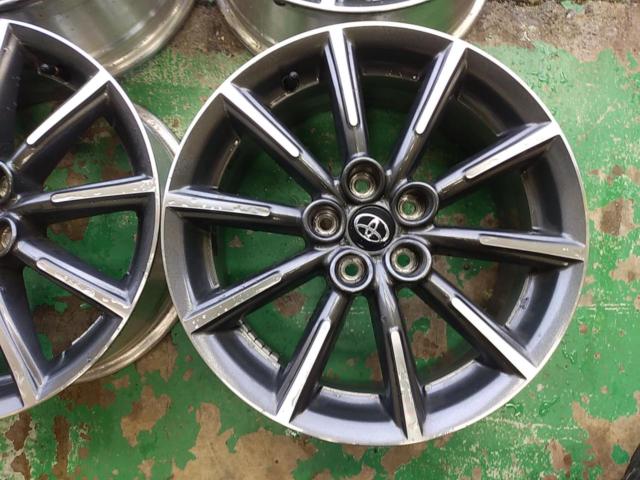 Toyota genuine parts
86 genuine
16x6.5J + 48
Wheel only