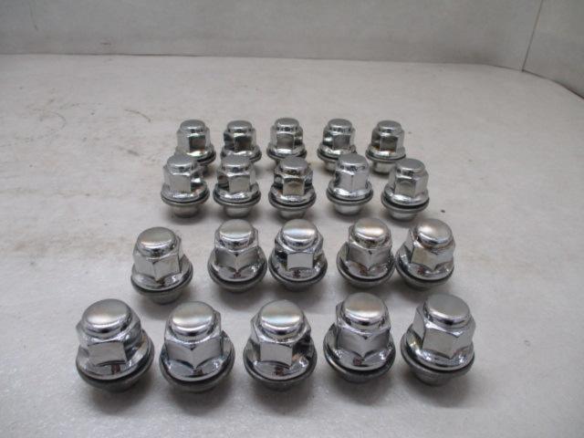Toyota genuine
Plain wheel nut
Twenty