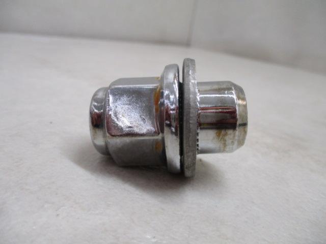 Toyota genuine
Plain wheel nut
Twenty