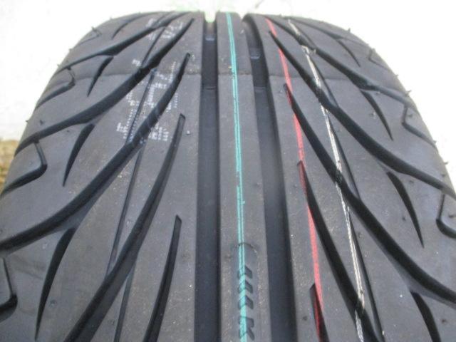 weds (Weds)
LEONIS (Leonis)
IT
+
KENDA (Kenda)
KR 20
225 / 40R18
92H