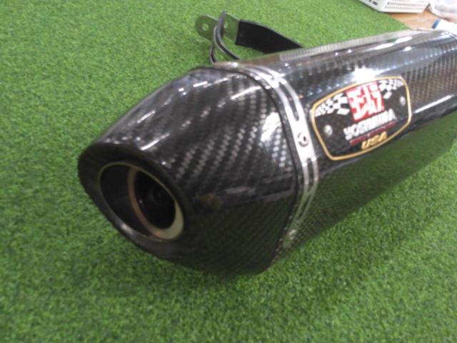 YOSHIMURA
R-77
Slip-on
Silencer (carbon)
1170202