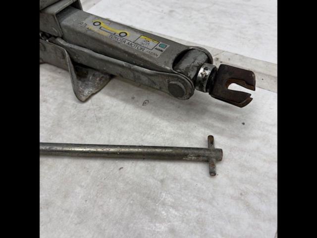 TOYOTA/トヨタ純正 パンタジャッキ