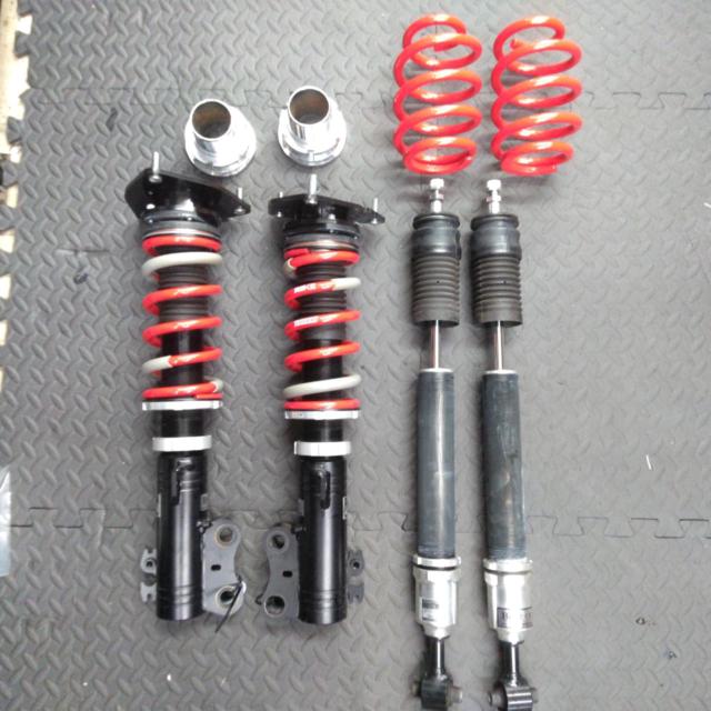 RS-R RS-R
Best  i
Height-adjustable shock absorbers