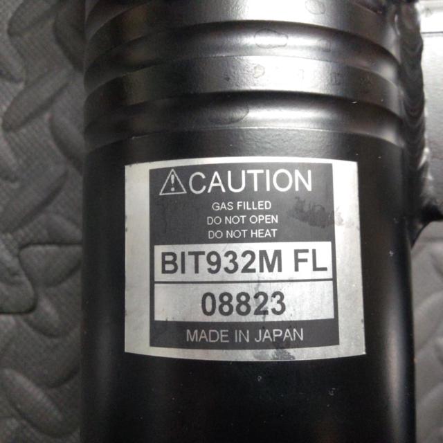 RS-R RS-R
Best  i
Height-adjustable shock absorbers